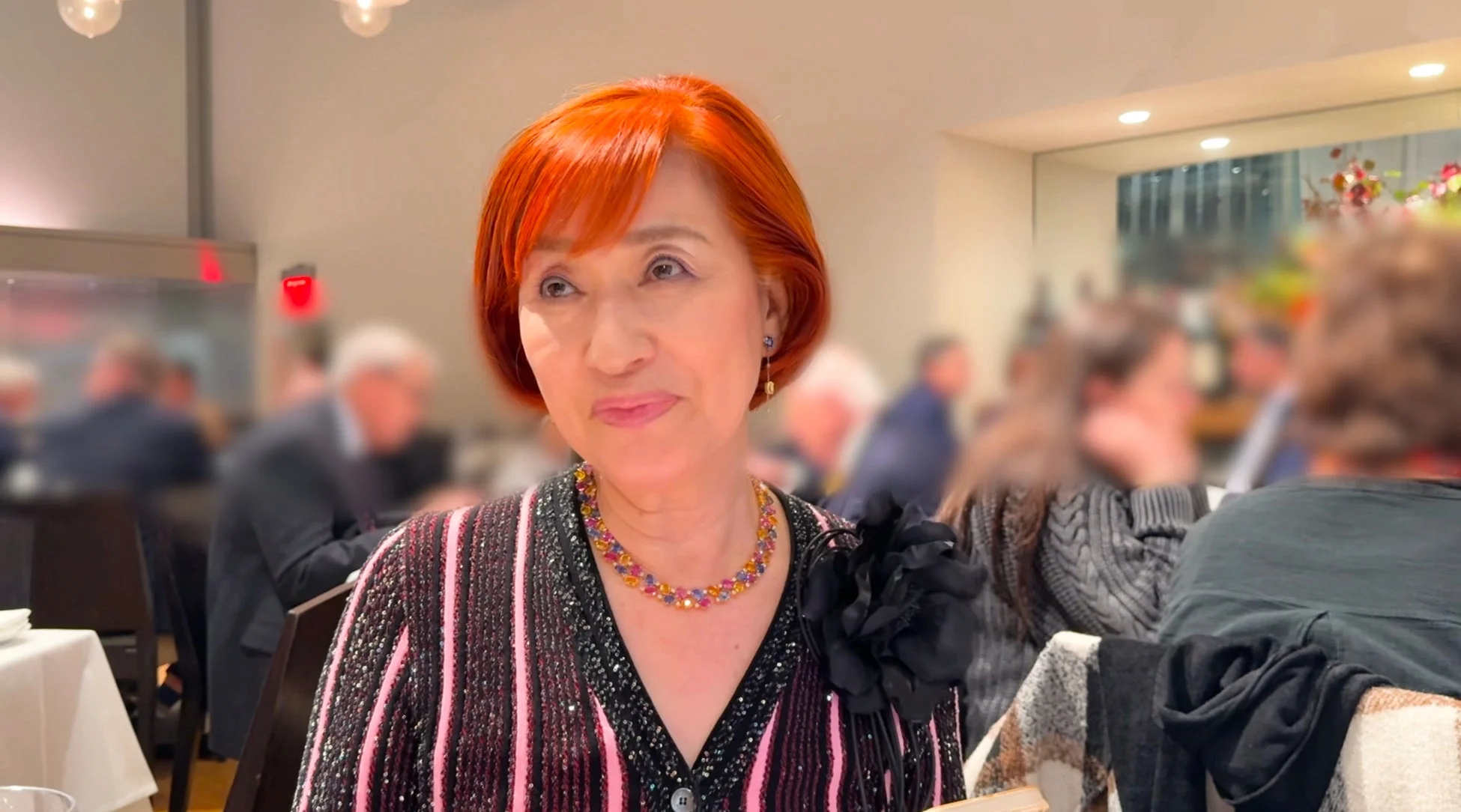 エレガントな女性