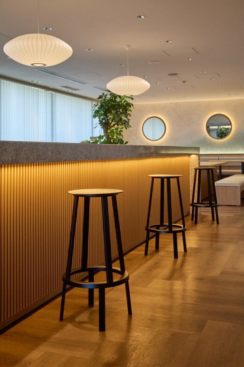 スタイリッシュなバーカウンター