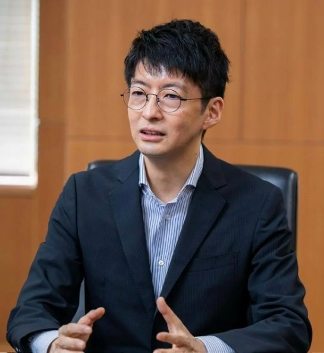 鳩貝 淳一郎 氏