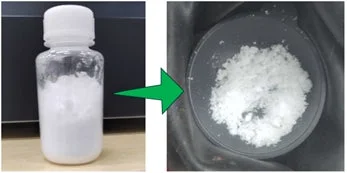 白い粉末が入ったボトルと、それが皿に移された状態